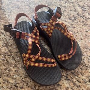 EUC women’s chacos size 8
